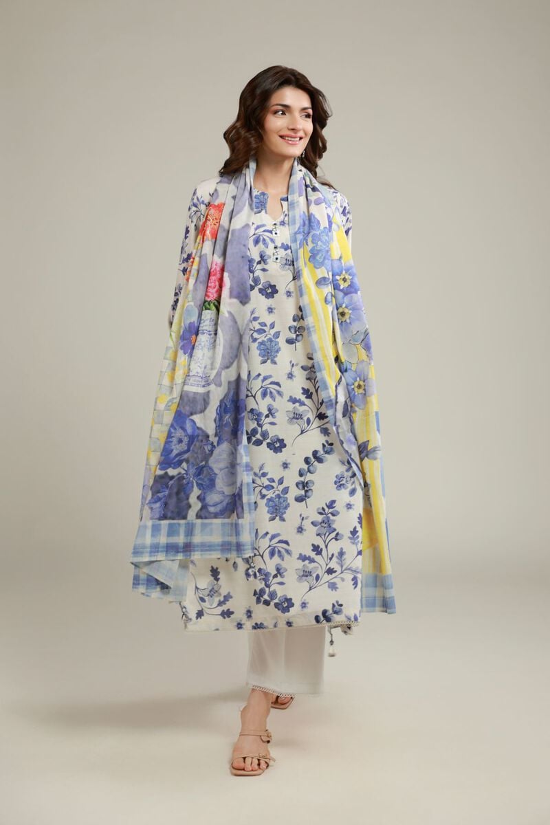 Fabrics 3 Piece PKR 5,500